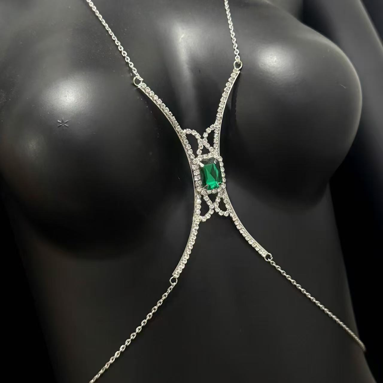 Accessori per il corpo alla mo - Body Jewelry Bra recensione e prezzo