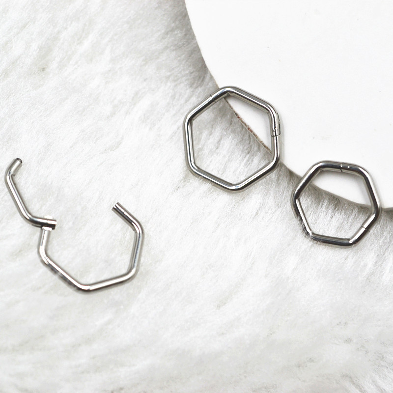 50 pz/lotto Acciaio Chirurgico - Clicker Ring Seamless recensione e prezzo